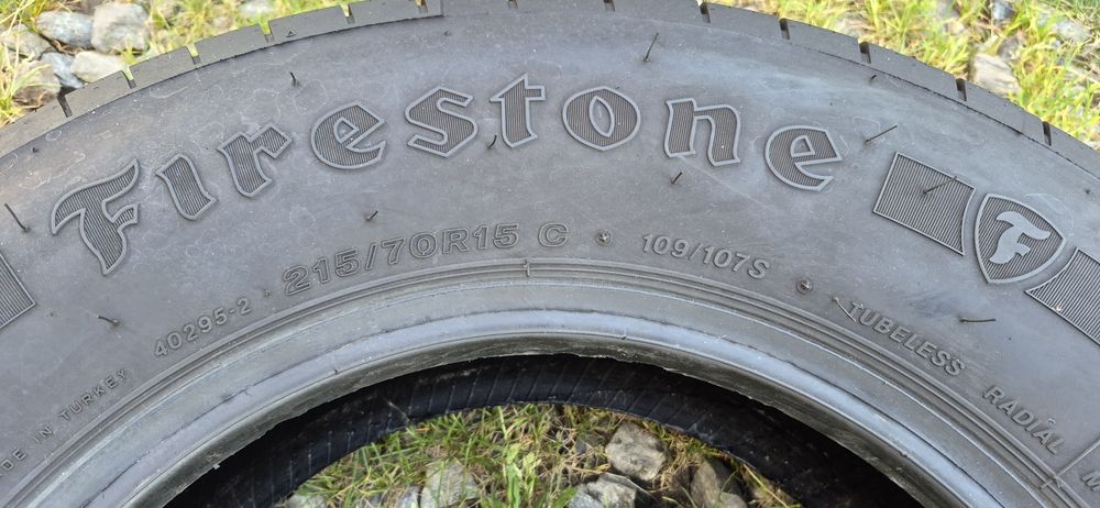 215/70r15C 109/107S Firestone Vanhawk Multiseason z 2022r ładna.