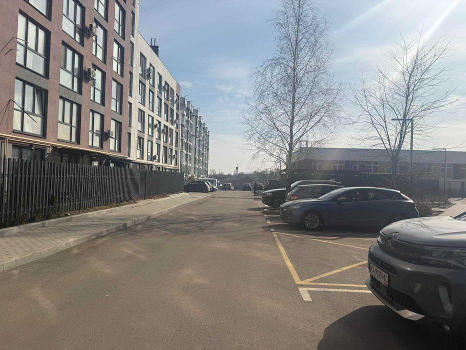 Хотів, ЖК Емоція, вул. Промислова, буд. 1-К, продаж приміщення.