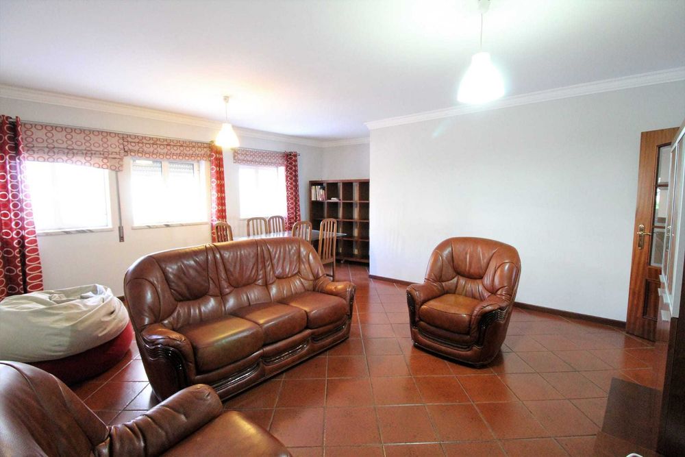 Oportunidade - Conjunto de Sofás em pele, 2 ind. + 1 sofá 3 lug.