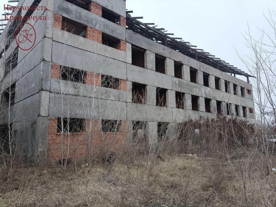 Продаж недобудованої будівлі в промзоні