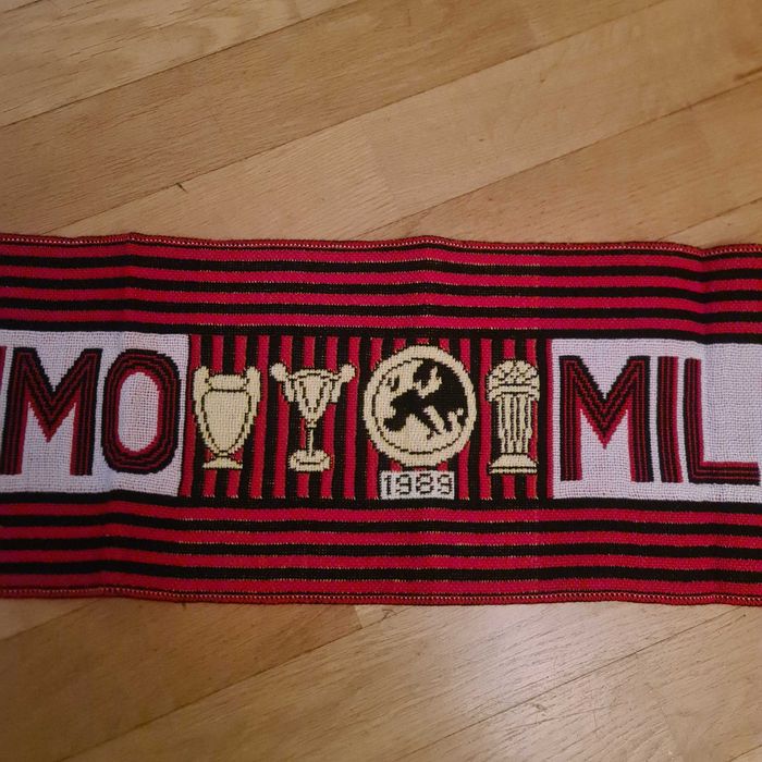 szalik AC Milan unikat