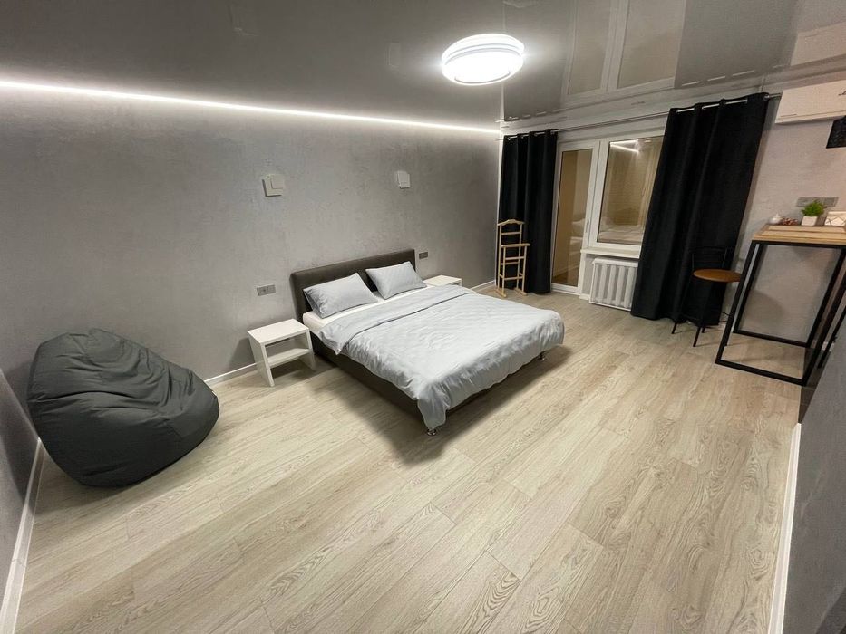 ApartCenter. Квартира посуточно - почасово. VIP. Центр. 97 квартал.