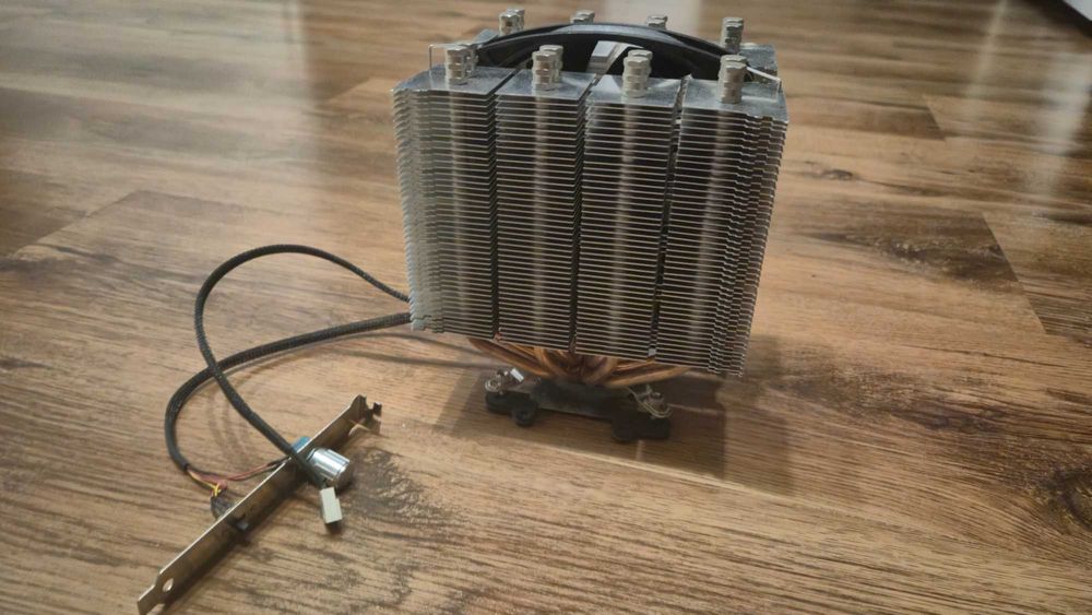 Radiator Fera z wentylatorem