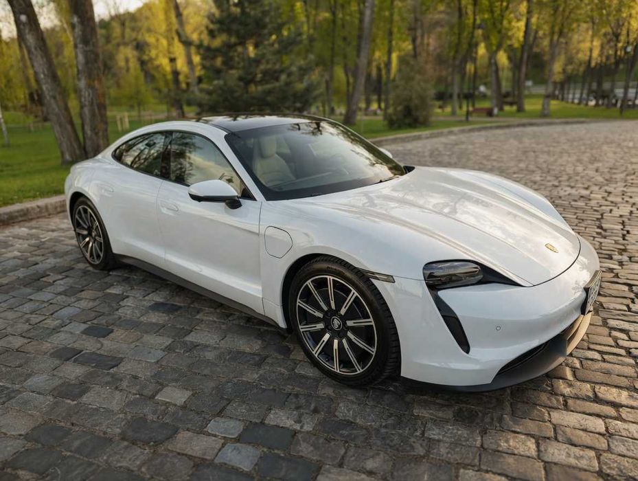 2021 Porsche Taycan RWD • 10 т\км• Отличное состояние