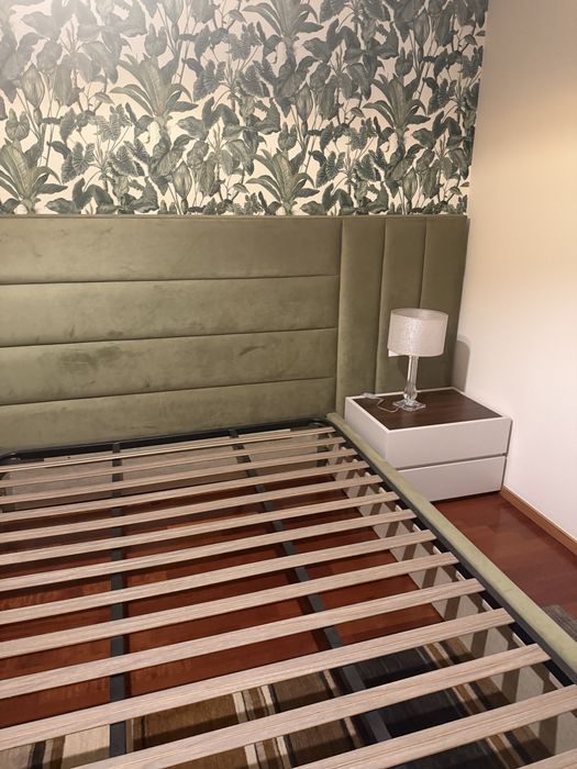 Cama Casal (Cabeceira + estrado + mesa cabeceira) - nunca usada