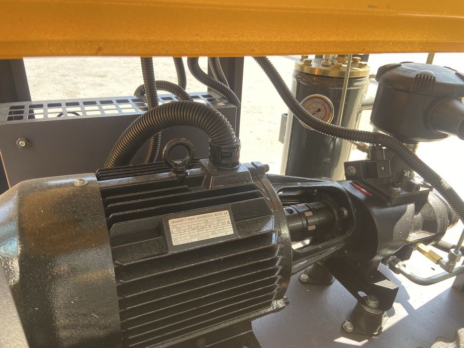 Compressor de Parafuso Zelfir Silenced 10 HP 7,5 kW NOVO 2025