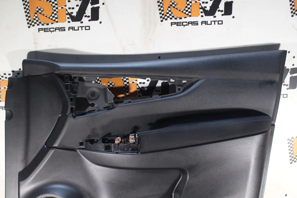 Forra porta / quartela frente direita NISSAN Qashqai II (J11)
