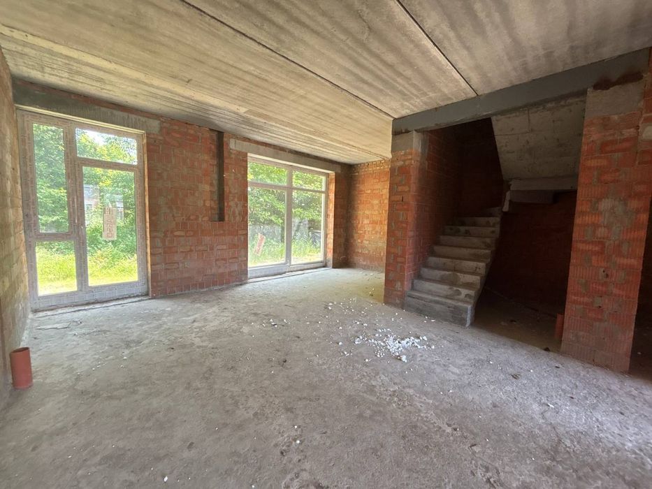 Продаж якісного таунхауса 115м2 в м. Ірпінь з ГАЗОМ 2 сотки землі - View 4
