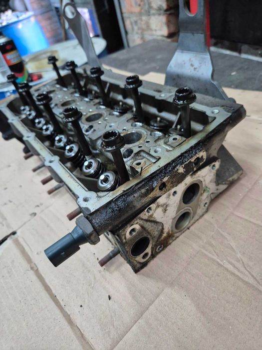 Головка vw golf v jetta touran octavia ii leon ii 1.4 fsi 03c103358g