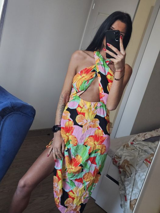 Sukienka letnia rozmiar L bershka