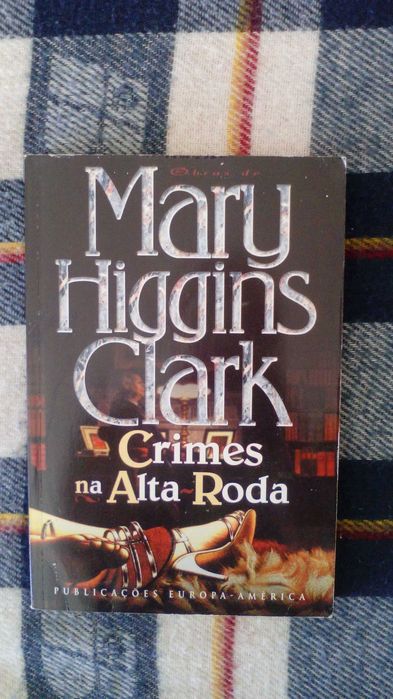 Crimes na Alta Roda, de Mary Higgins Clark