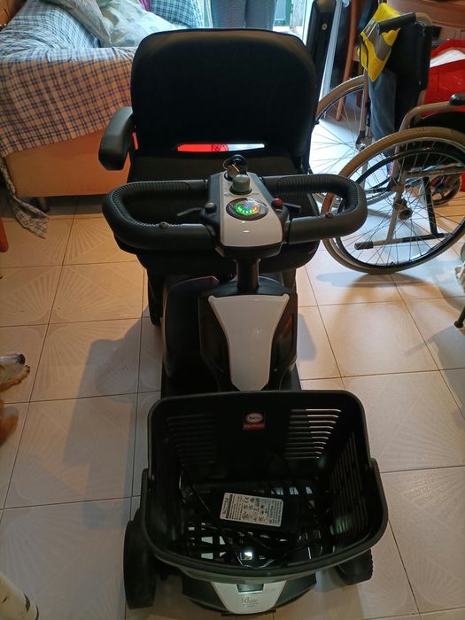 Scooter elétrica de mobilidade reduzida