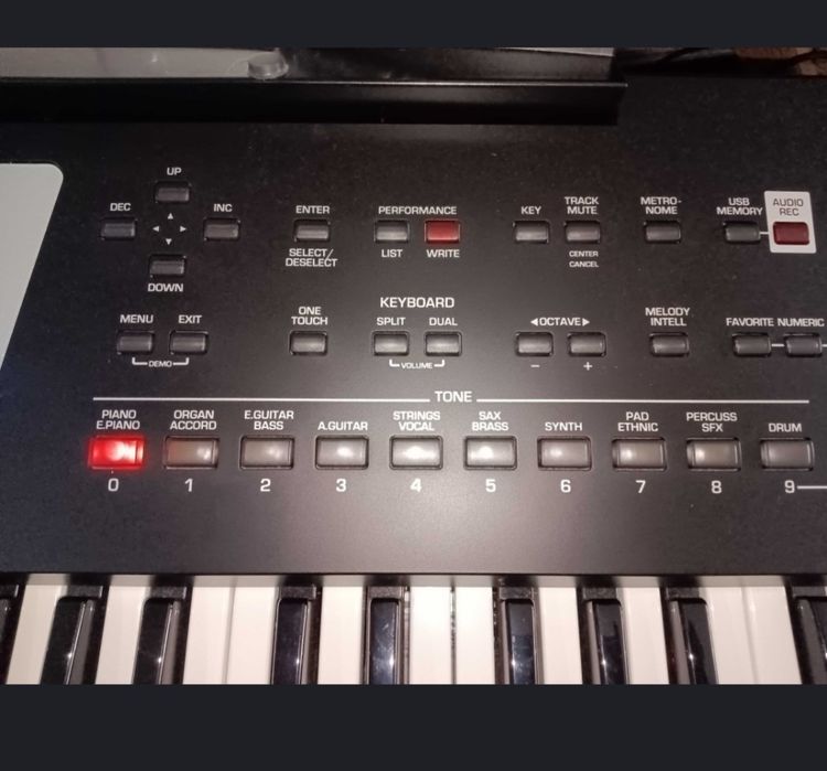 Teclado Roland BK3 para TROCAR