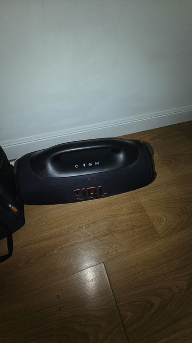 JBL Boombox 4 + Mala de Transporte – Como NOVA