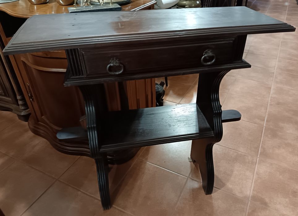 Móvel rustico de apoio