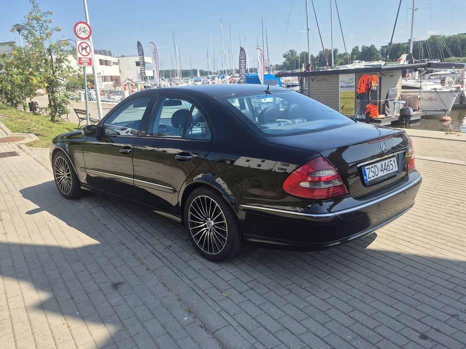 Mercedes E  W211  2.6.B super stan niski przebieg