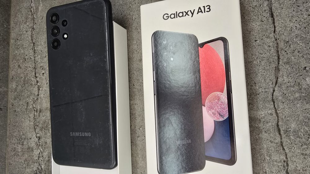Samsung Galaxy A13 (64GB / 4GB RAM)