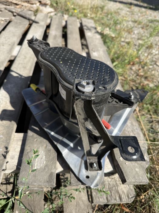 Абсорбер, audi Q7 4M  4M4201799