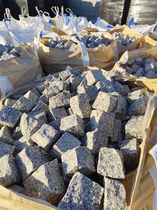 Kostka granitowa łupana 7/9 cm