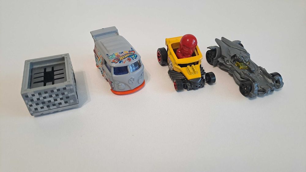 Моделі Hot Wheels 4шт (лот)