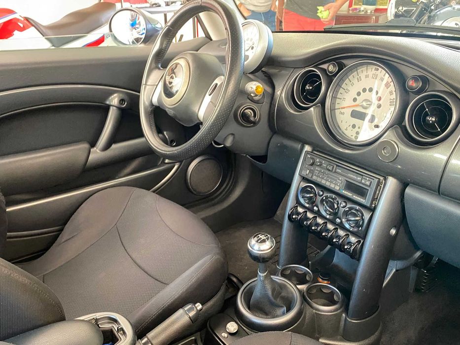 Automóvel/mini ....
