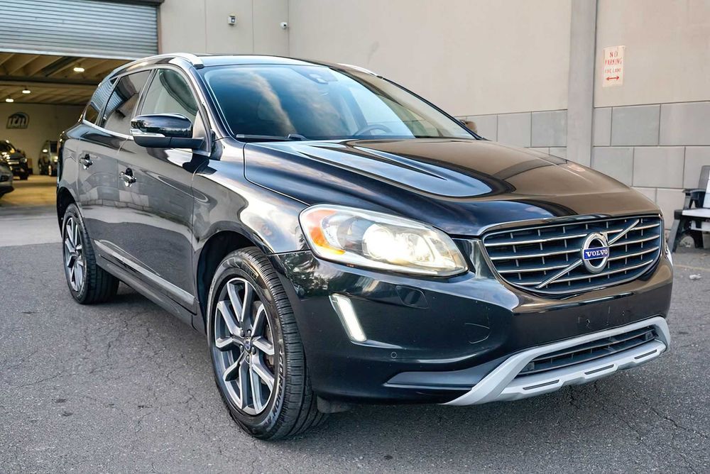 Volvo XC60      2016