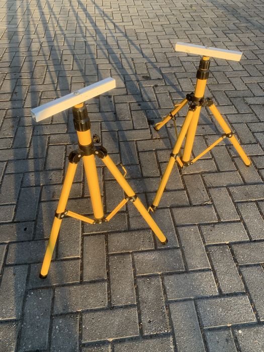 2 Tripé para focos LED