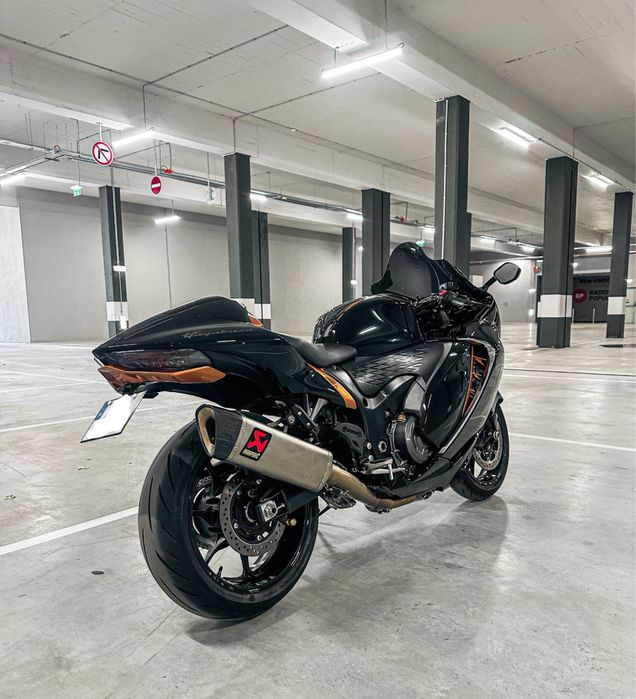 Suzuki Hayabusa  Akrapovic