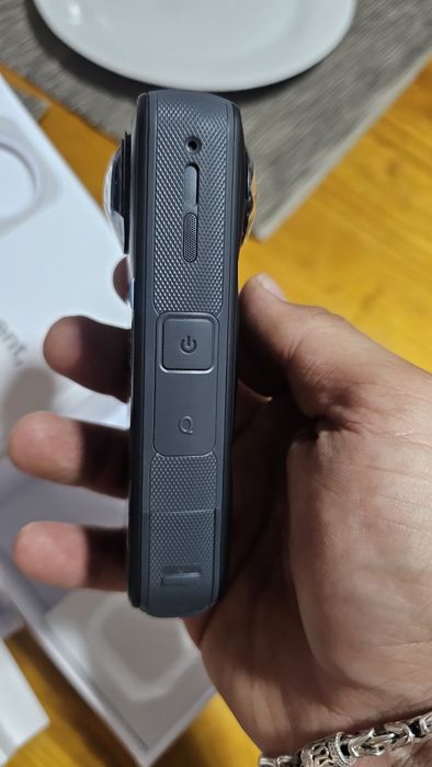 INSTA 360 X5 nova com extras.