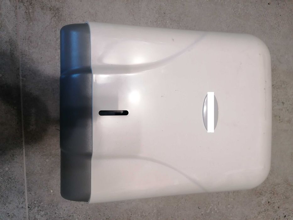 Towel rack for restaurant or office64729590735234120