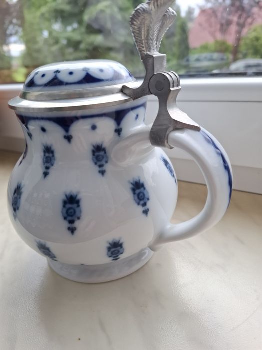 Sygnowany porcelanowy kufel do piwa