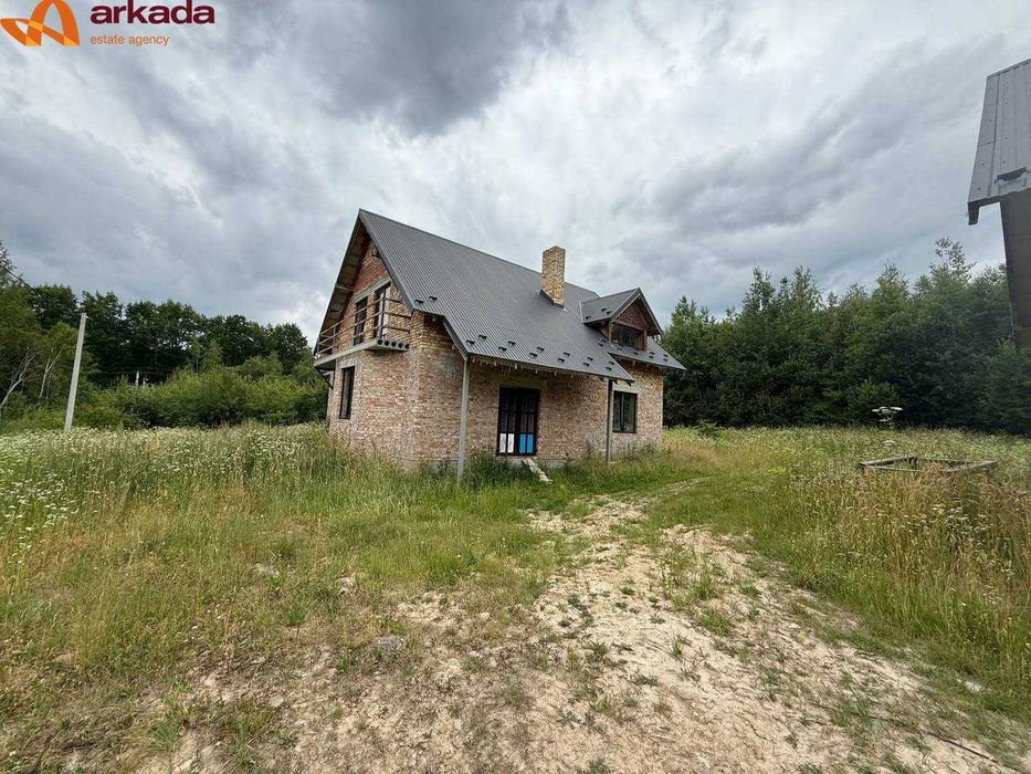 Продається будинок в передмістті Івано- франківська в с. Угринів.