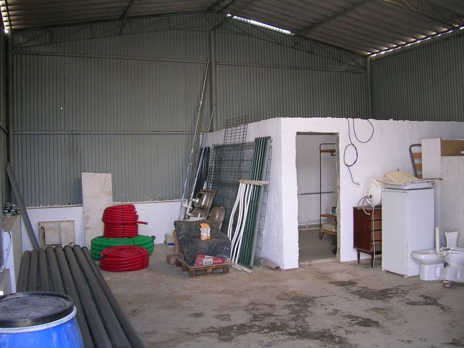 Moradia T3 + várias habitações