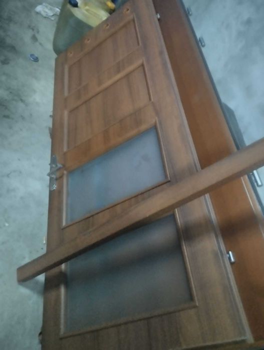 Dzwi  futrynami uzywane