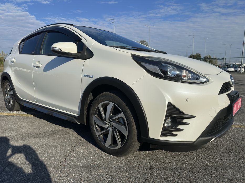 4л/100 км! Toyota AQUA 1.5 гібрид CROSSOVER 2019 рік 13800$