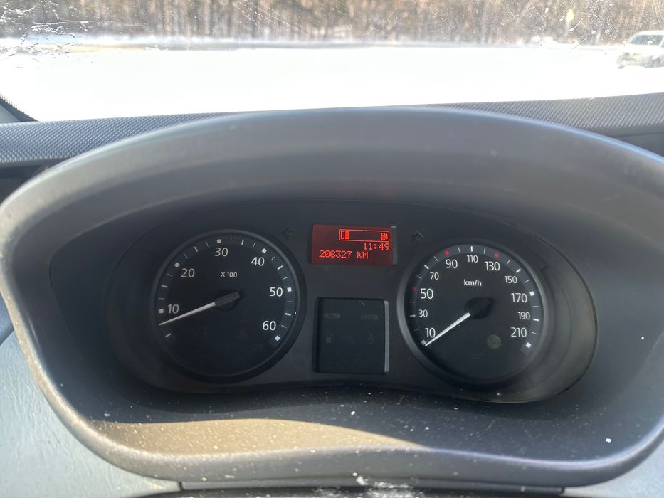 Рено трафік 2011 рік