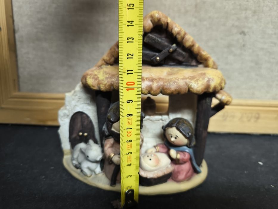 Presépio em Cerâmica
Presépio em cerâmica com figuras da Sagrada Famíl