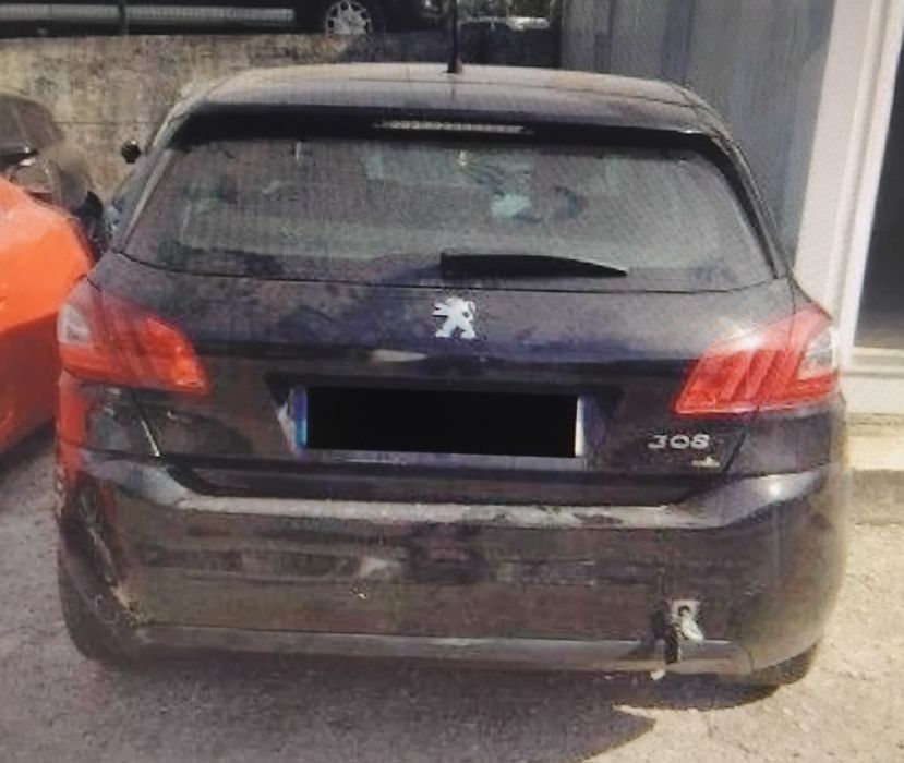 vendo Peugeot 308 II 1.6 HDI 100CV de 2017 acidentado salvado