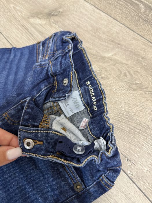 Детские джинсы Zara в хорошем состоянии