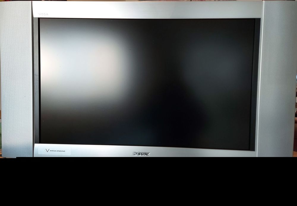 Televisor LCD Sony KLV-26HG2 a funcionar