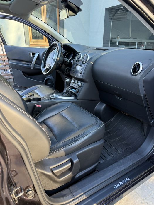 Nissan Qashqai J10