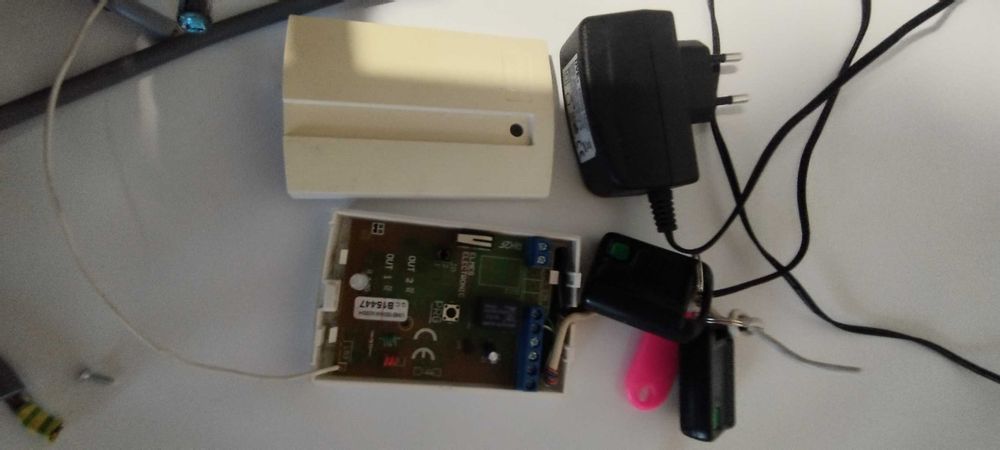Radiolimia ELMES UMB 100 ht + 2 piloty + zasilacz 12V