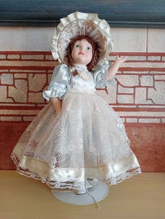 BP_002 | Boneca de Porcelana | Menina do Campo | Ótimo Estado