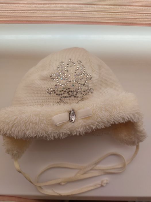 Шапочка зима и деми на малышку