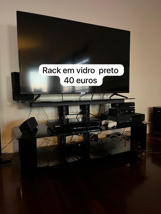 Rack / supporte para TV em vidro preto  (125x56)