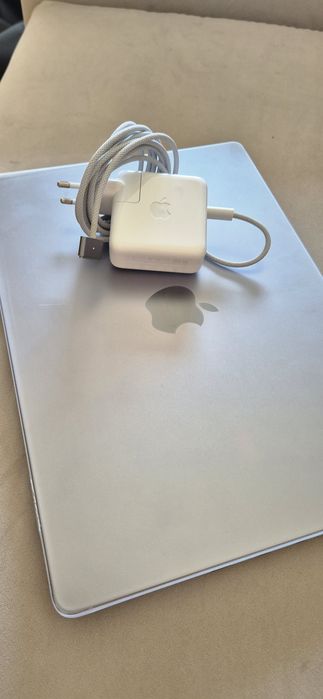 Macbook pro M3 16gRAM 512gb