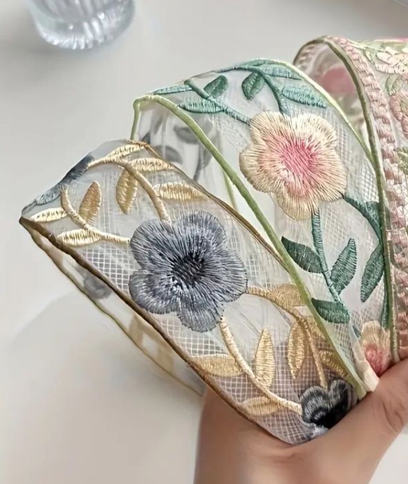 Dwie opaski do włosów w stylu boho.