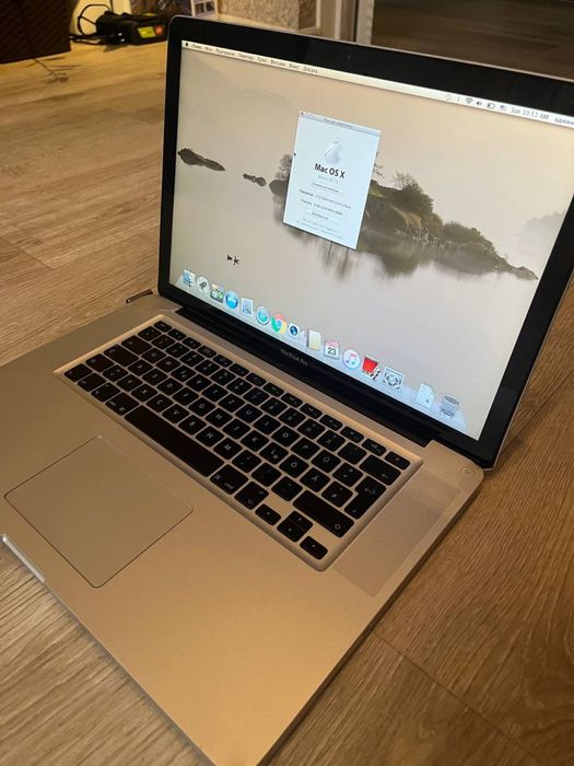 Макбук про робочий