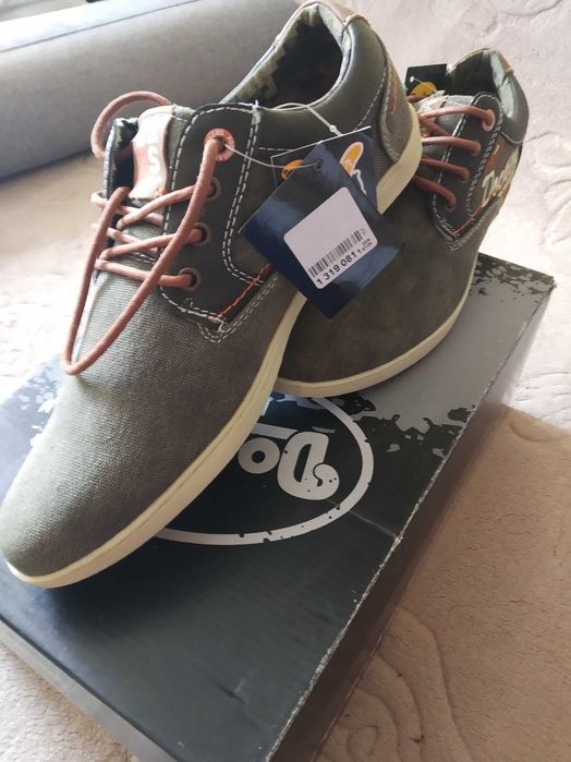 Świetne buty Dockers, chcesz?