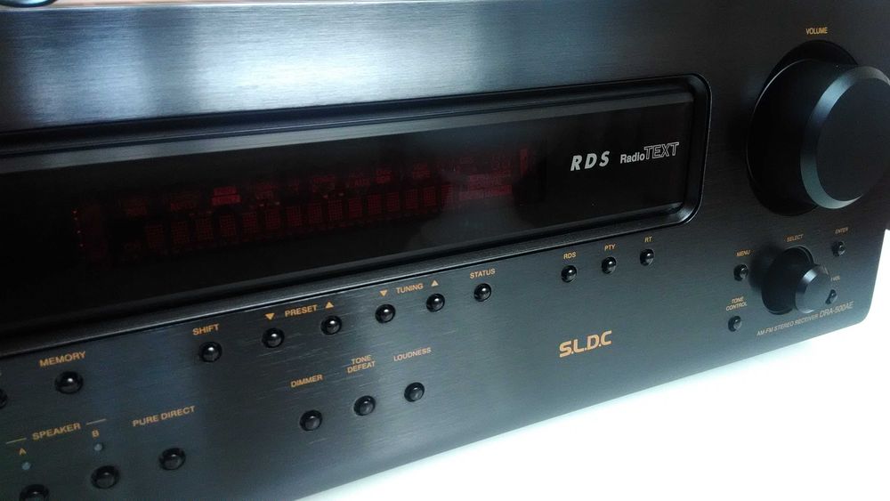 Новий стереоресівер AB класу Denon DRA 500 AE.